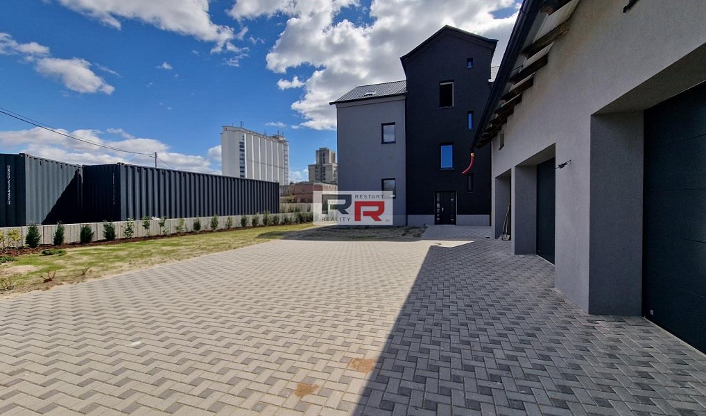 Pronájem bytu 2+kk 45 m², Šternberk – fotka 1 z 15