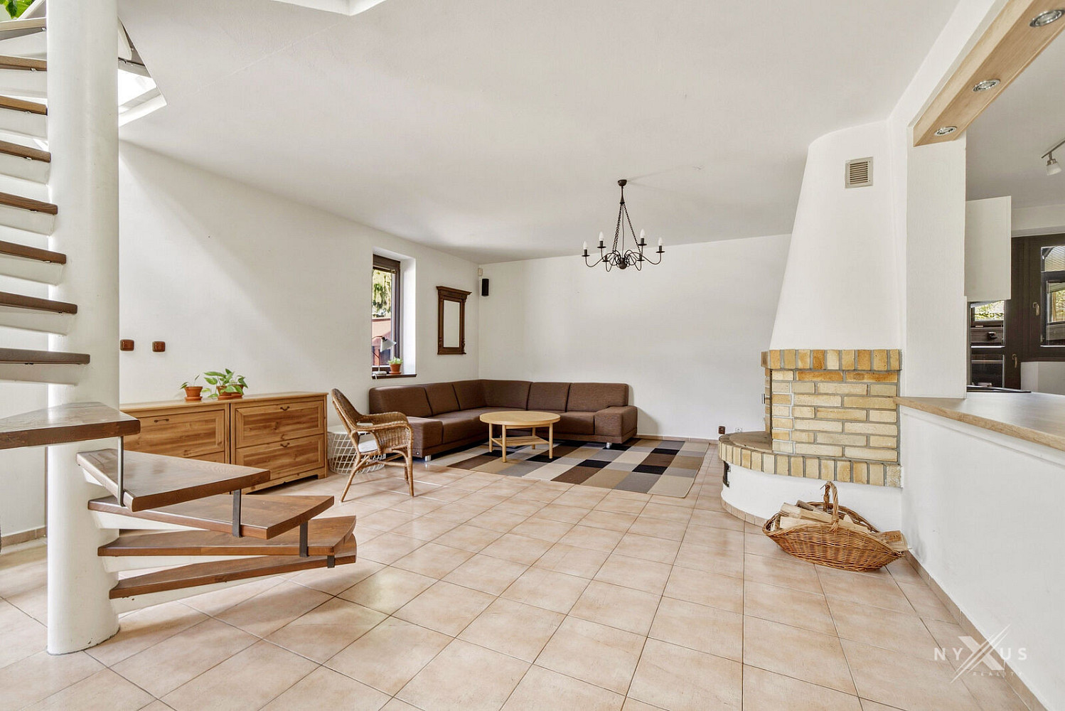 Prodej domu 290 m² s pozemkem 709 m² – fotografie 3