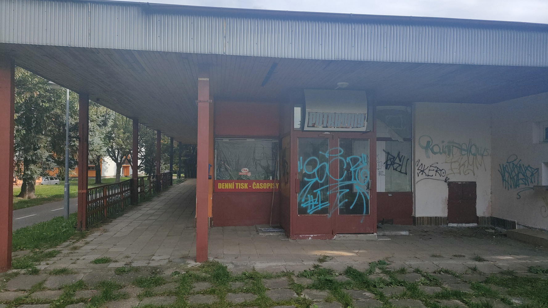 Prodej obchodních prostor 300 m² – fotografie 2