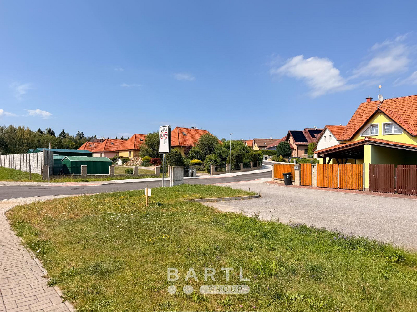 Na prodej - venkovní parkovací stání ve frymburku, 22 m2 — photo 3