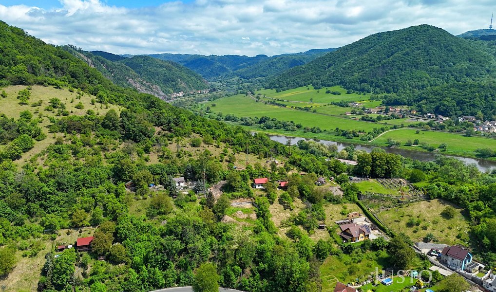 Prodej stavebního pozemku 2 519 m², Povrly – náhled fotky 5
