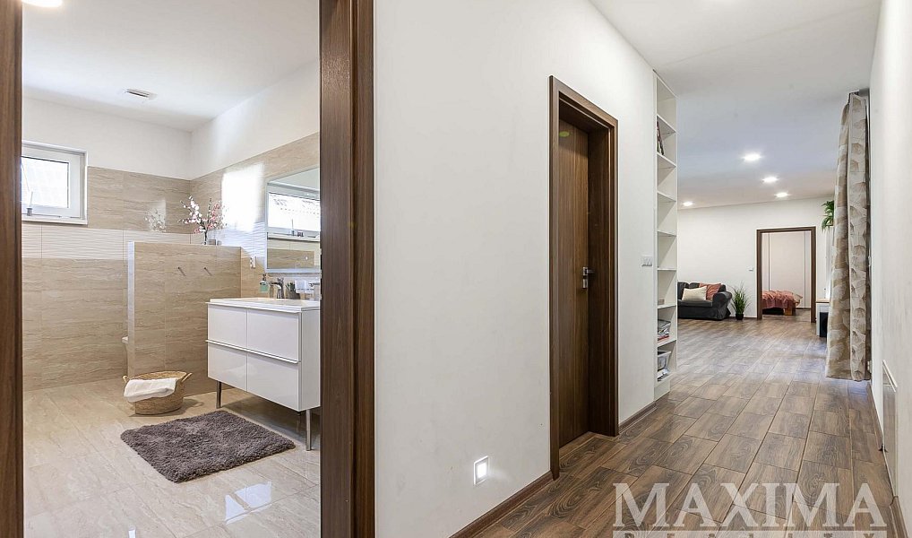 Prodej domu 159 m² s pozemkem 1 194 m², Svinaře – náhled fotky 10
