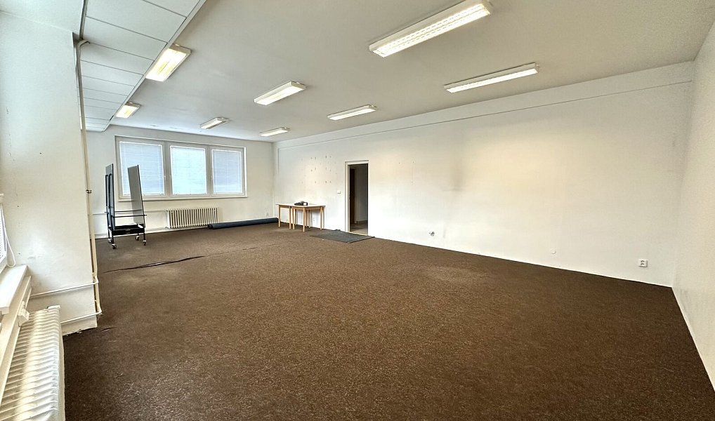 Pronájem kanceláře 78 m², Vsetín – náhled fotky 2