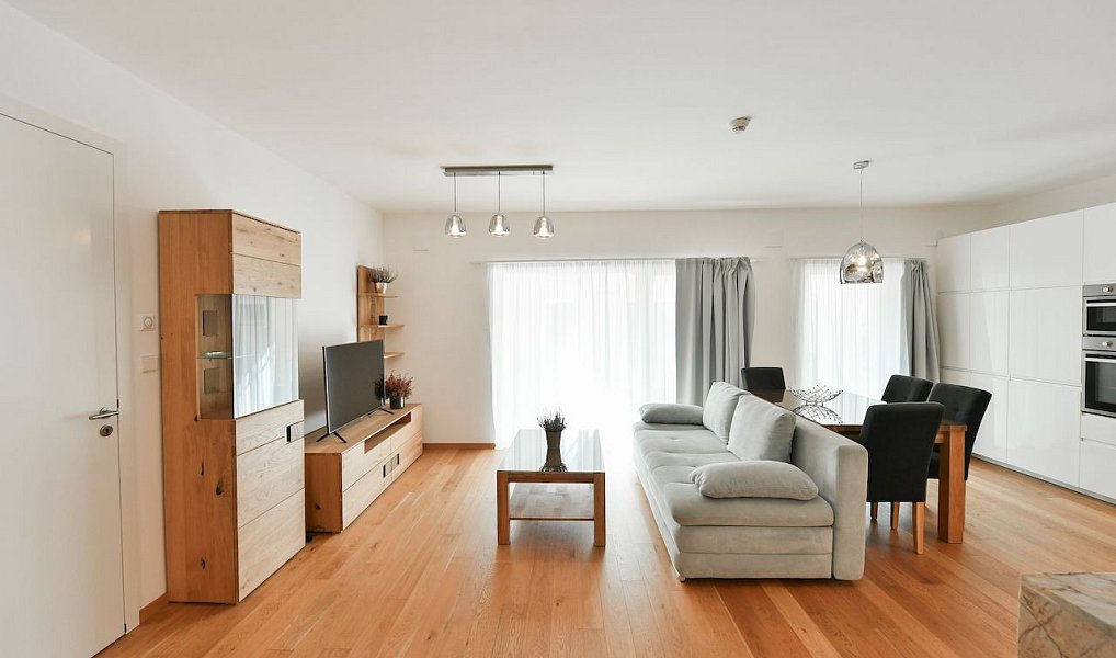 Pronájem bytu 2+kk 76 m², Praha – náhled fotky 4