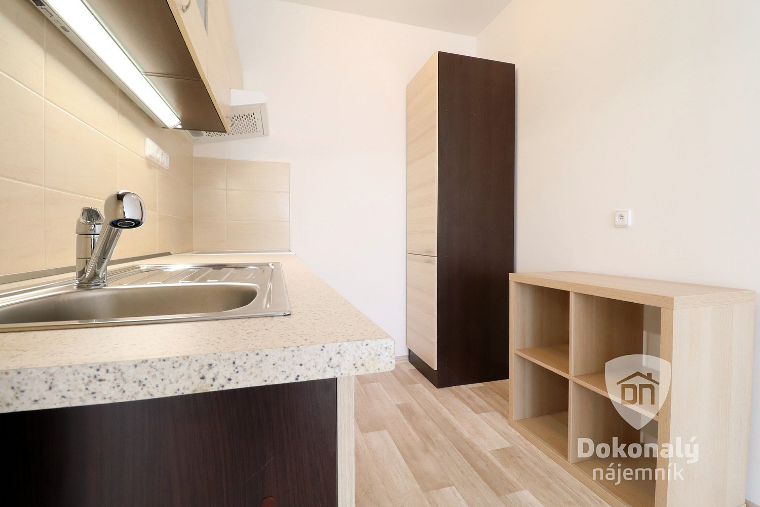 Pronájem bytu 2+kk 44 m² – pohled 2