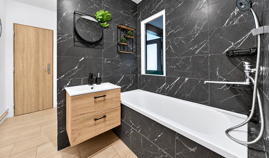 Prodej domu 175 m² s pozemkem 515 m², Zlonice – náhled fotky 2