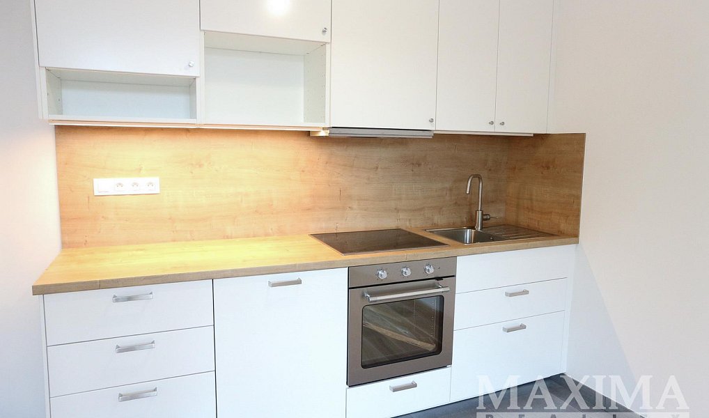 Pronájem bytu 1+kk 34 m², Praha – náhled fotky 3