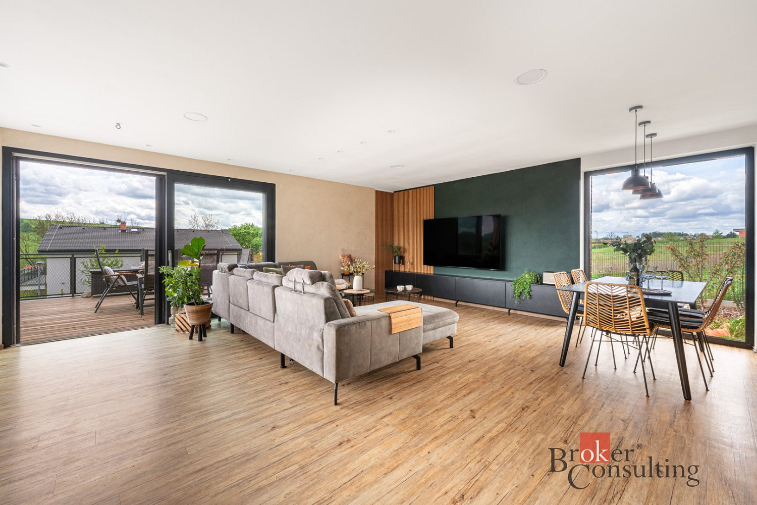 Prodej domu 213 m² s pozemkem 1 006 m² — photo 3