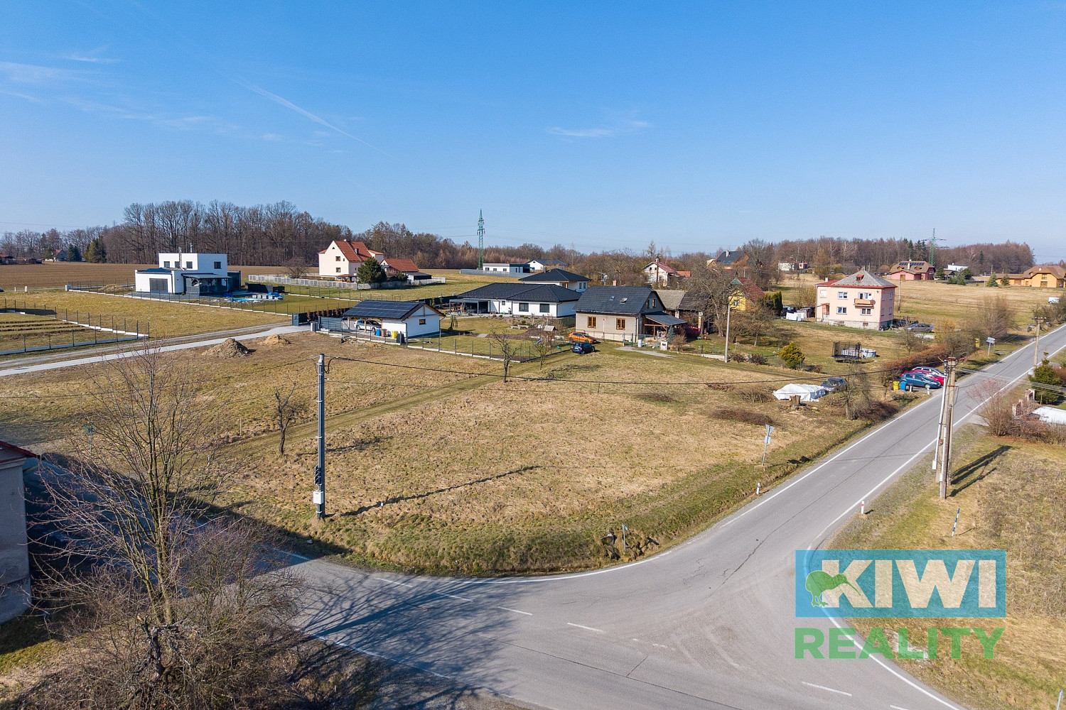 Prodej stavebního pozemku 871 m² – fotografie 3