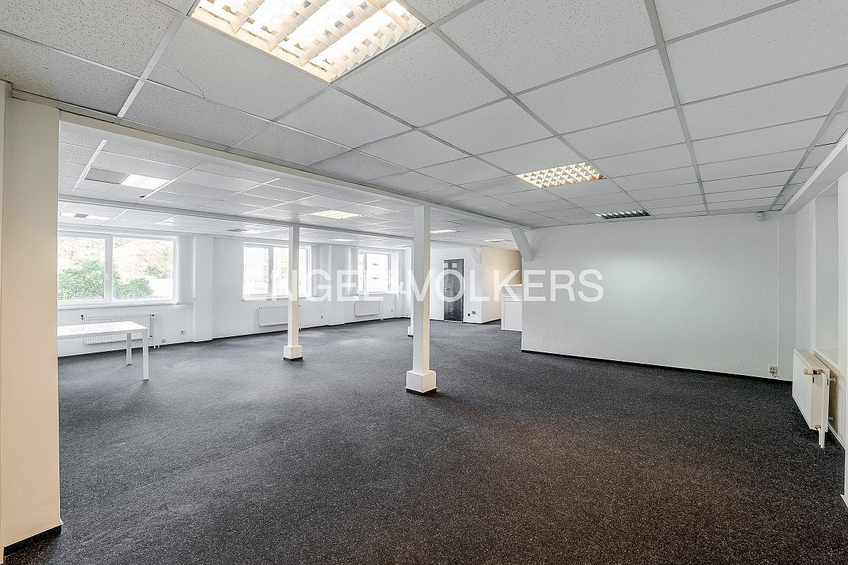 Pronájem kanceláře 92 m² – fotografie 3