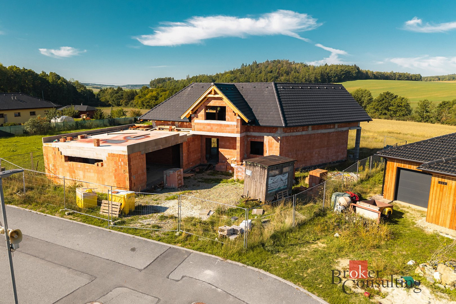 Prodej domu 212 m² s pozemkem 1 759 m²