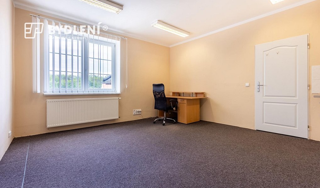 Prodej kanceláře 320 m², Bílina – náhled fotky 4