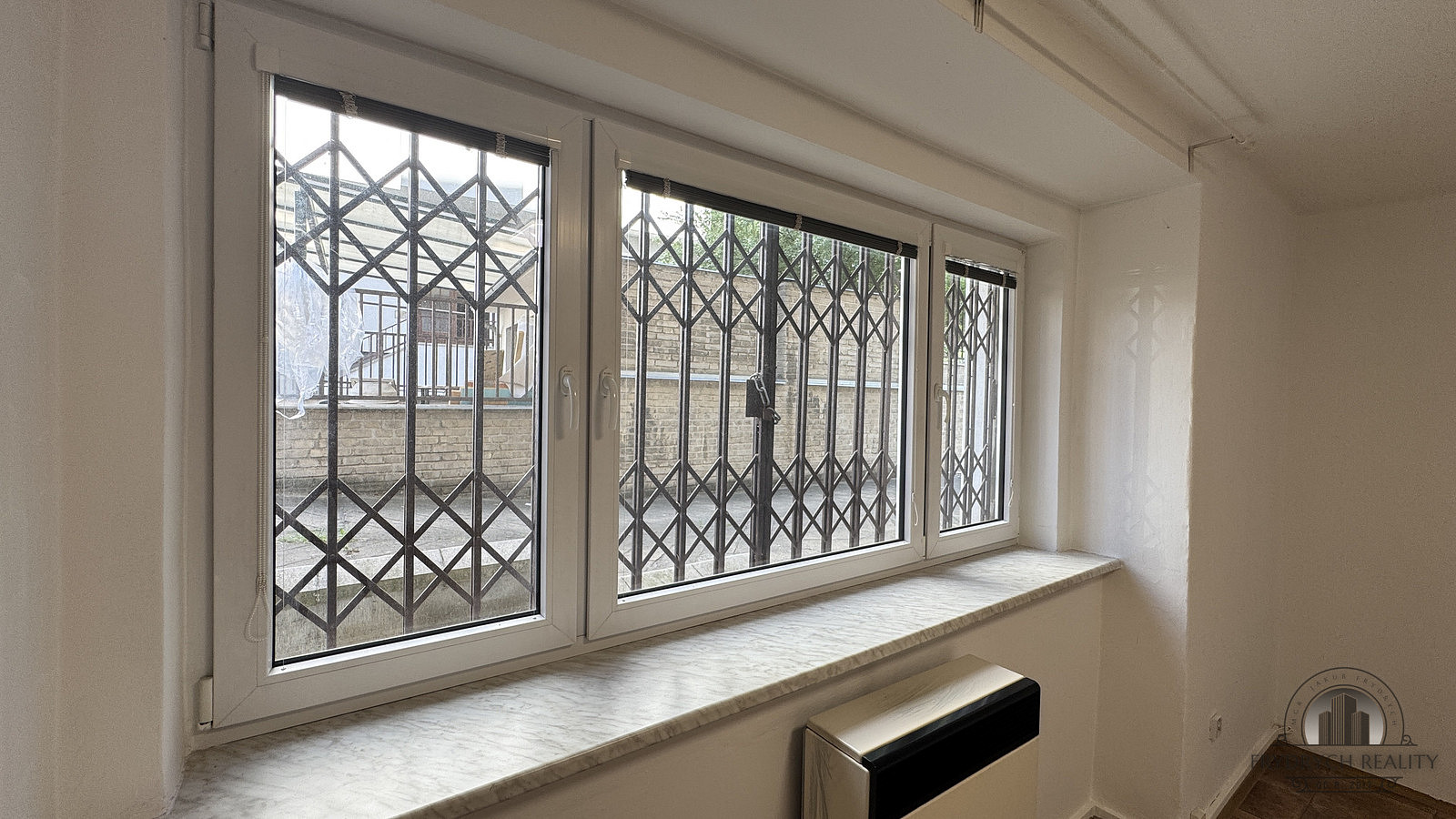 Pronájem obchodních prostor 60 m² — photo 3