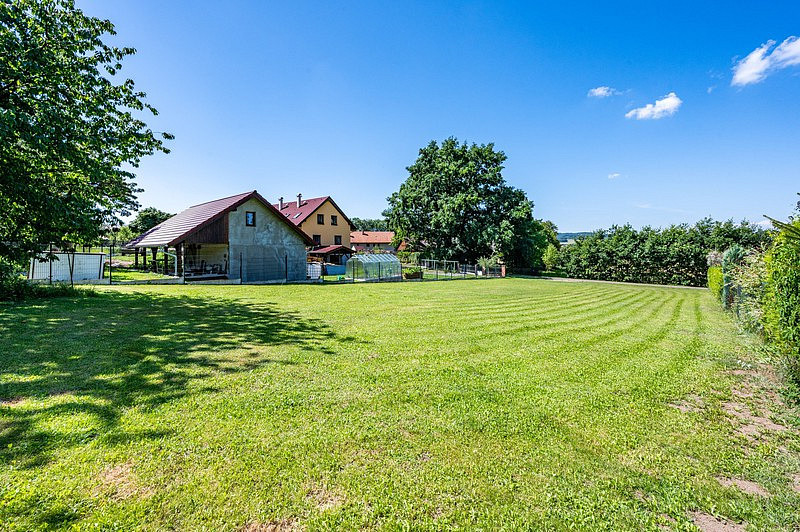 Prodej stavebního pozemku 926 m² – fotografie 5