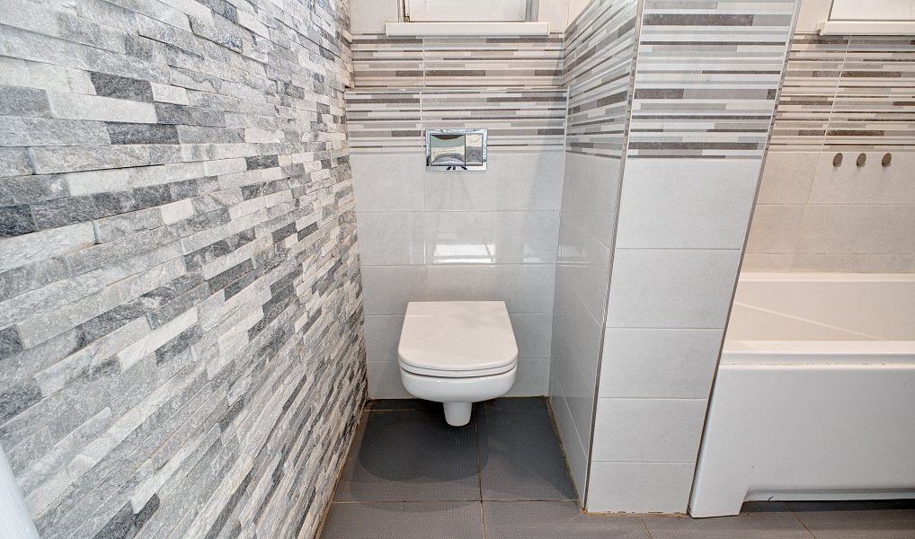 Prodej domu 260 m² s pozemkem 1 378 m², Vřesina – náhled fotky 15