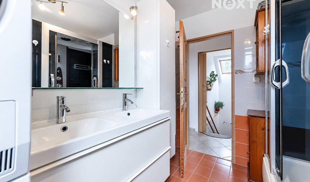 Prodej domu 180 m² s pozemkem 563 m², Mukařov – náhled fotky 14