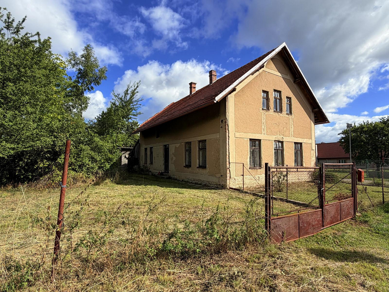 Prodej domu 270 m² s pozemkem 3 295 m²