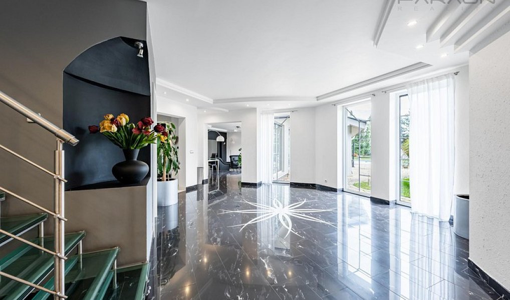 Prodej domu 454 m² s pozemkem 1 837 m², Dolní Břežany – náhled fotky 16