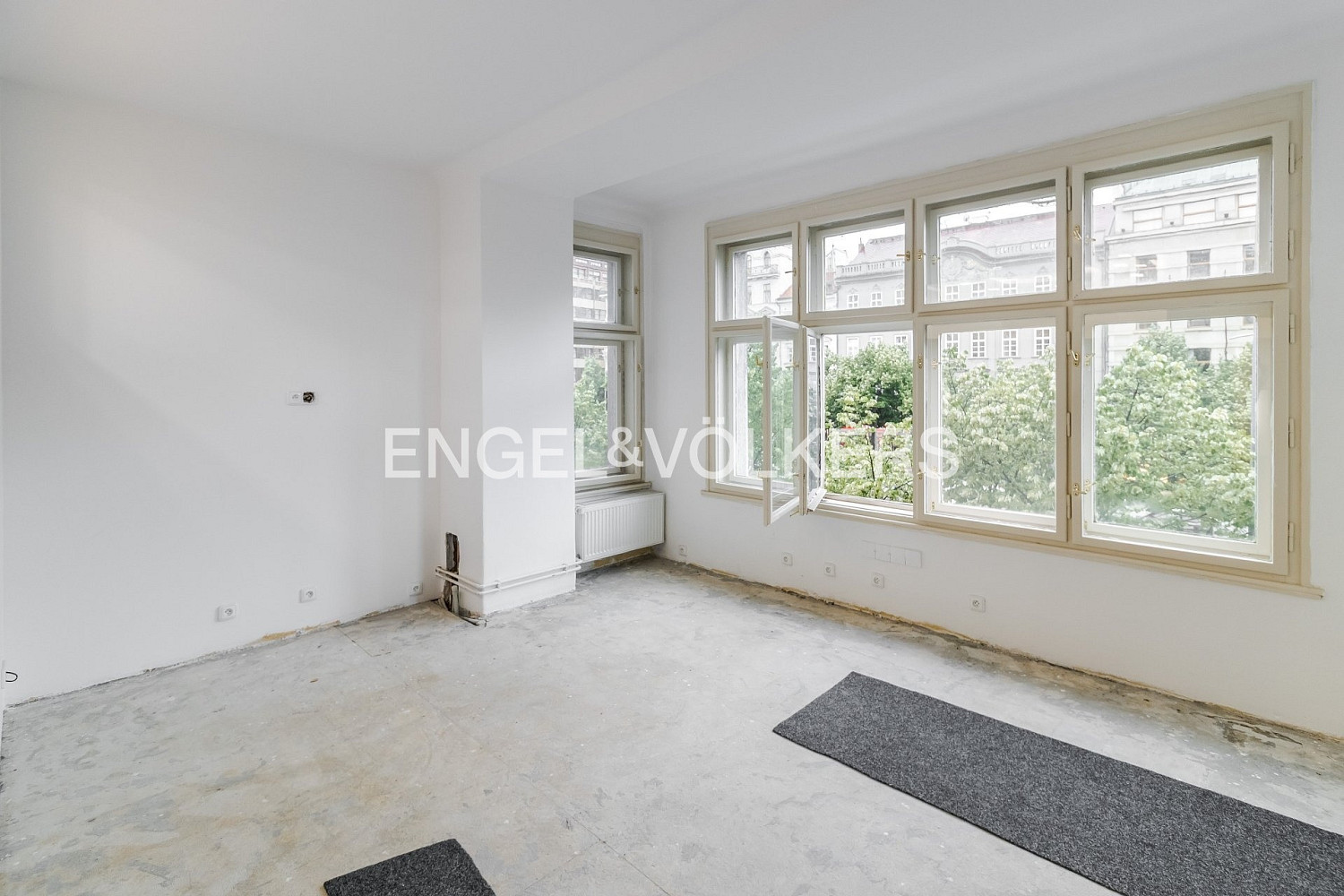 Pronájem kanceláře 175 m² – pohled 3