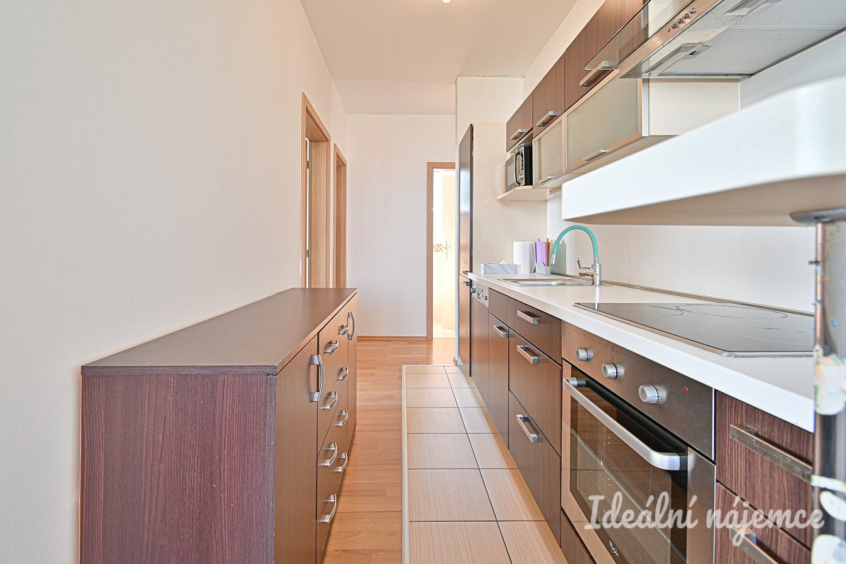 Pronájem bytu 2+kk 47 m² – fotografie 3