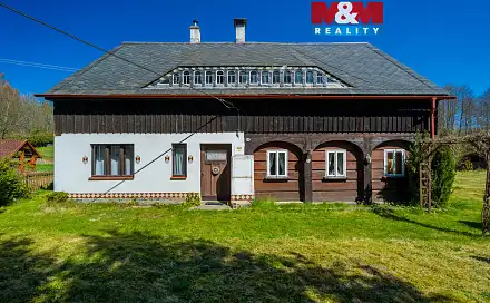 Prodej domu 110 m² s pozemkem 2 331 m², Staré Křečany, okres Děčín