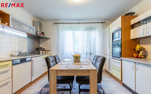 Prodej domu 181 m² s pozemkem 900 m², Do dubin, Praha 4 - Kunratice