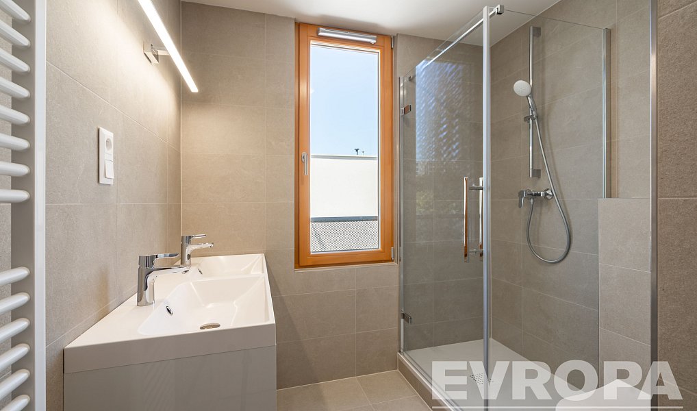 Prodej bytu 4+kk 86 m², Pardubice – náhled fotky 4
