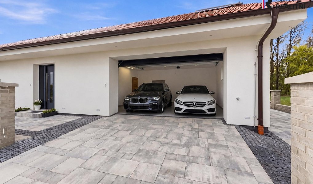 Prodej domu 200 m² s pozemkem 900 m², Veltrusy – náhled fotky 31