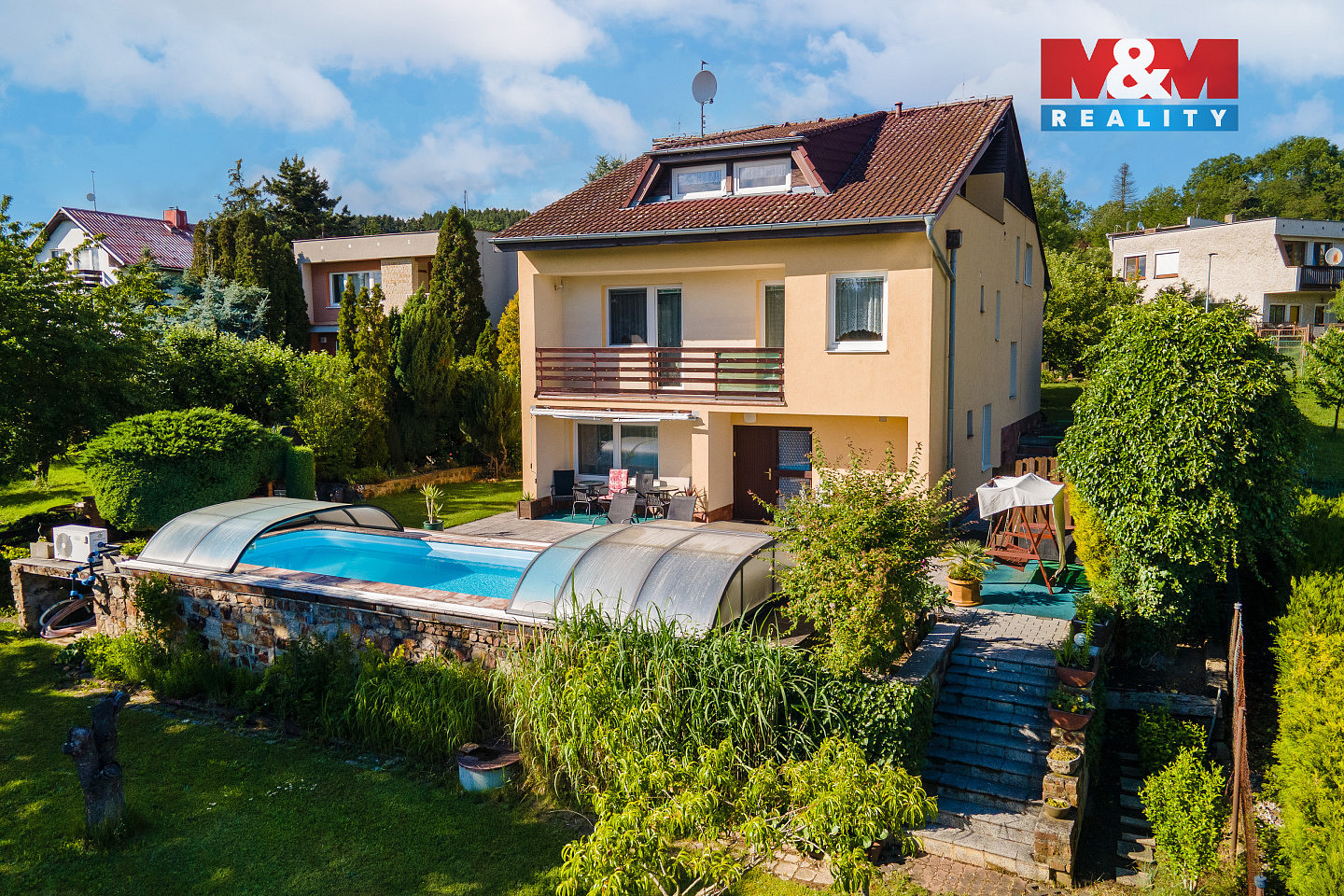Prodej domu 218 m² s pozemkem 1 134 m²