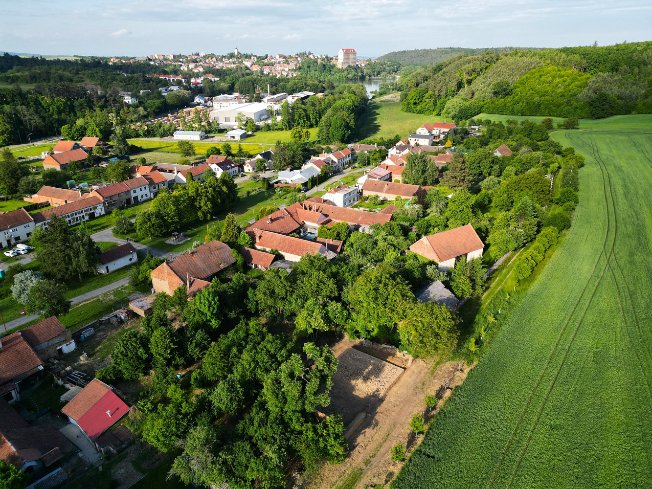 Prodej stavebního pozemku 1 100 m²