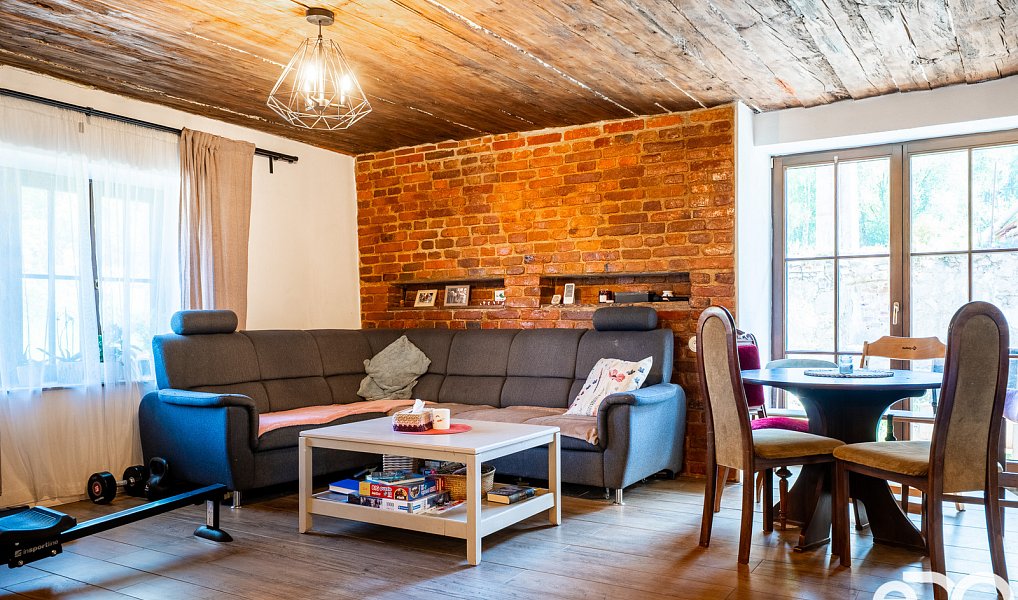 Prodej domu 130 m² s pozemkem 3 410 m², Trhové Sviny – náhled fotky 2