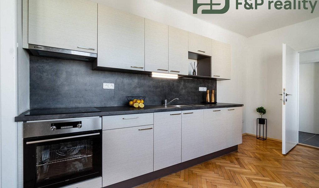 Pronájem bytu 2+1 51 m², Kolín – náhled fotky 2