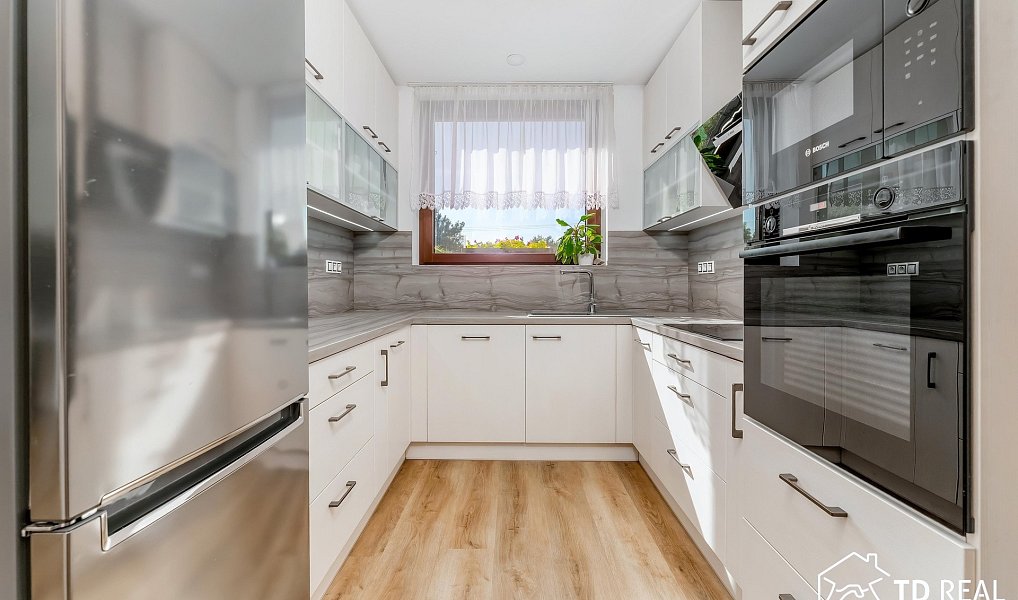 Prodej domu 207 m² s pozemkem 1 077 m², Syrovice – náhled fotky 10
