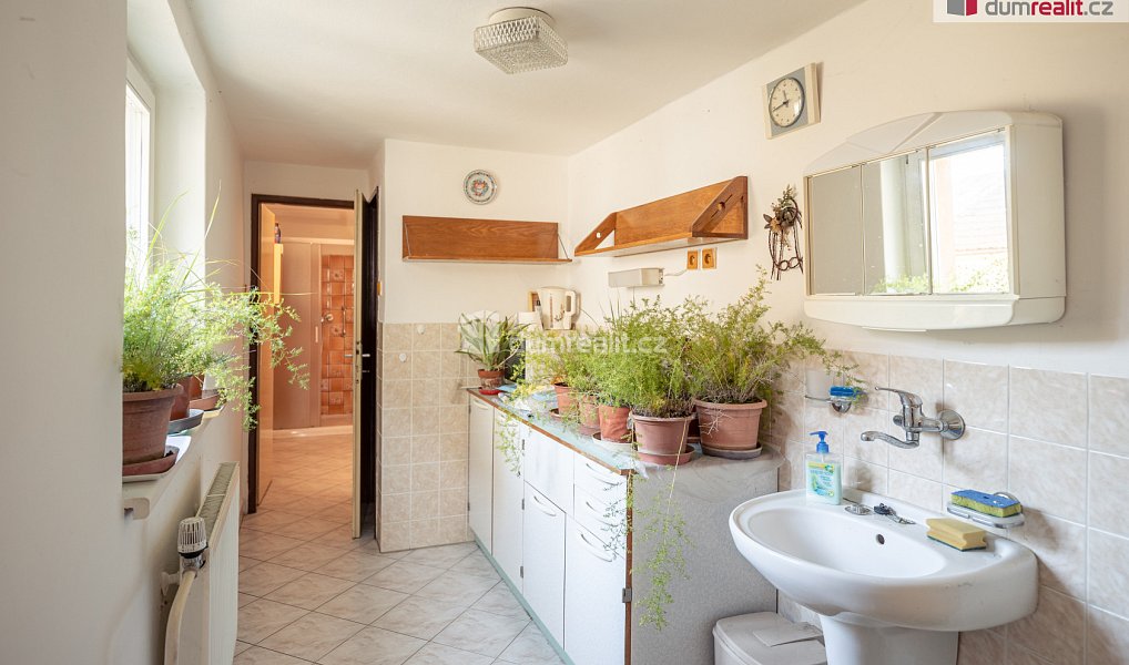 Prodej domu 115 m² s pozemkem 1 316 m², Dobrovíz – náhled fotky 26
