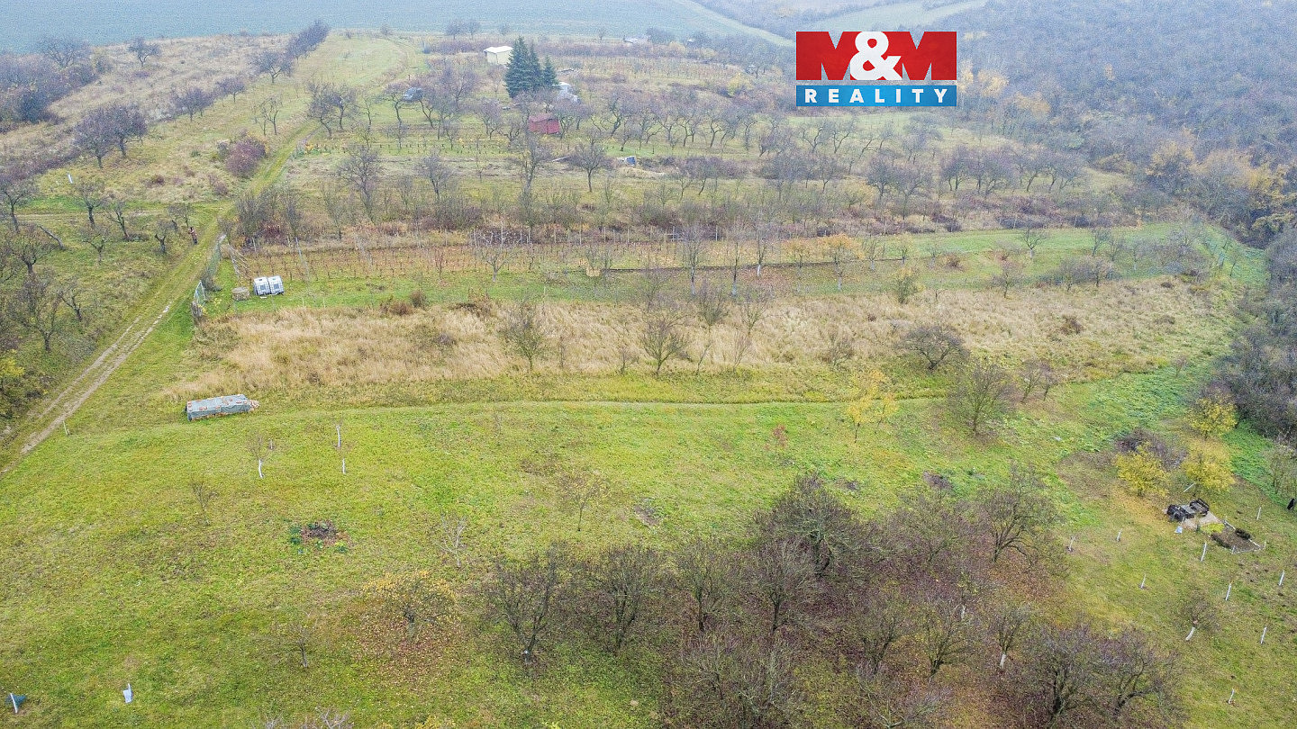 Prodej pole 1 791 m²
