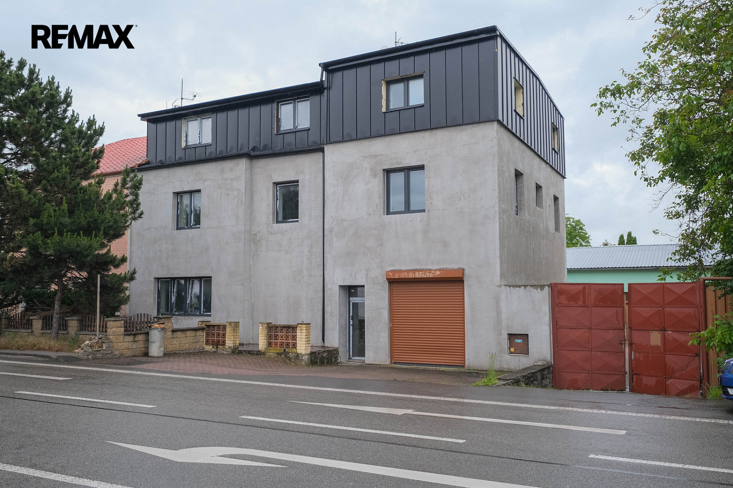 Prodej nájemního domu, činžáku 386 m² – fotografie 2