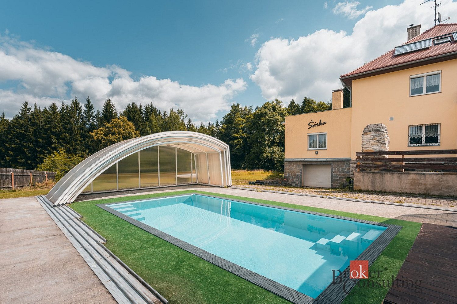 Prodej komerčního objektu (jiného typu) 400 m²