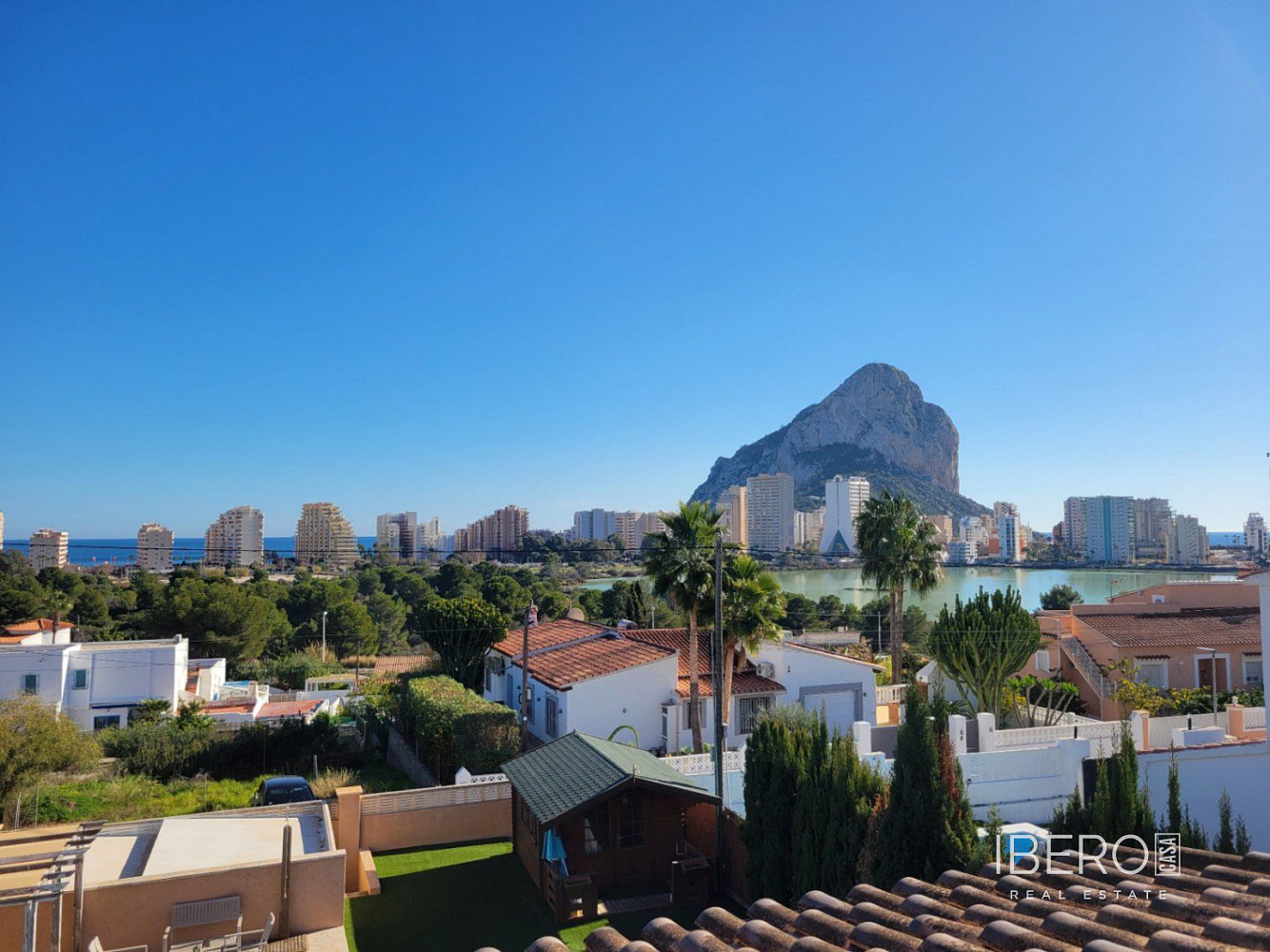Prodej domu 315 m² s pozemkem 842 m² — photo 2
