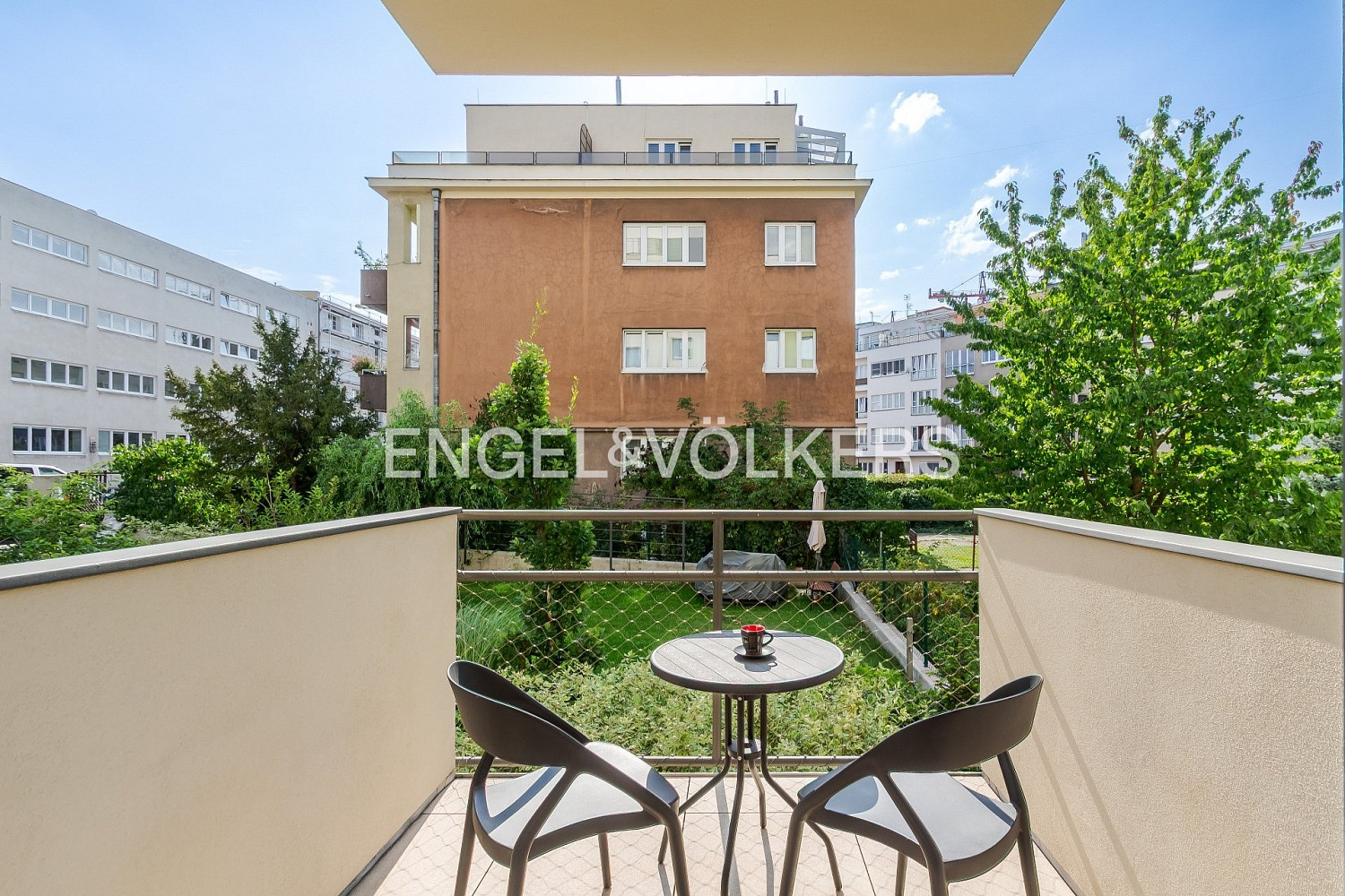 Pronájem bytu 2+kk 65 m² – fotografie 3