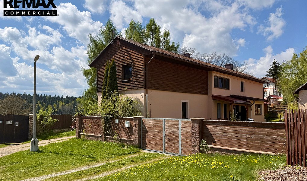 Prodej domu 282 m² s pozemkem 1 182 m², Vimperk – náhled fotky 2