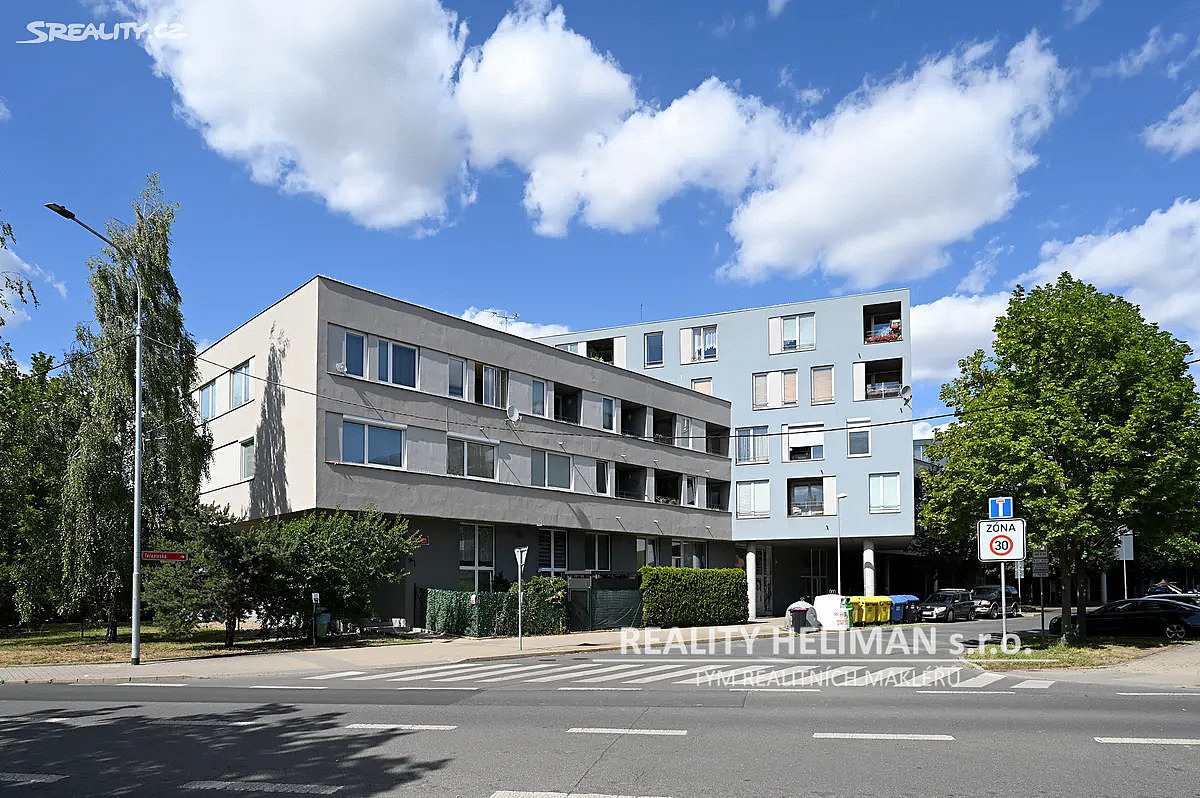 Pronájem parkovacího stání, Praha 9, ul. Kostomlatská – fotografie 2