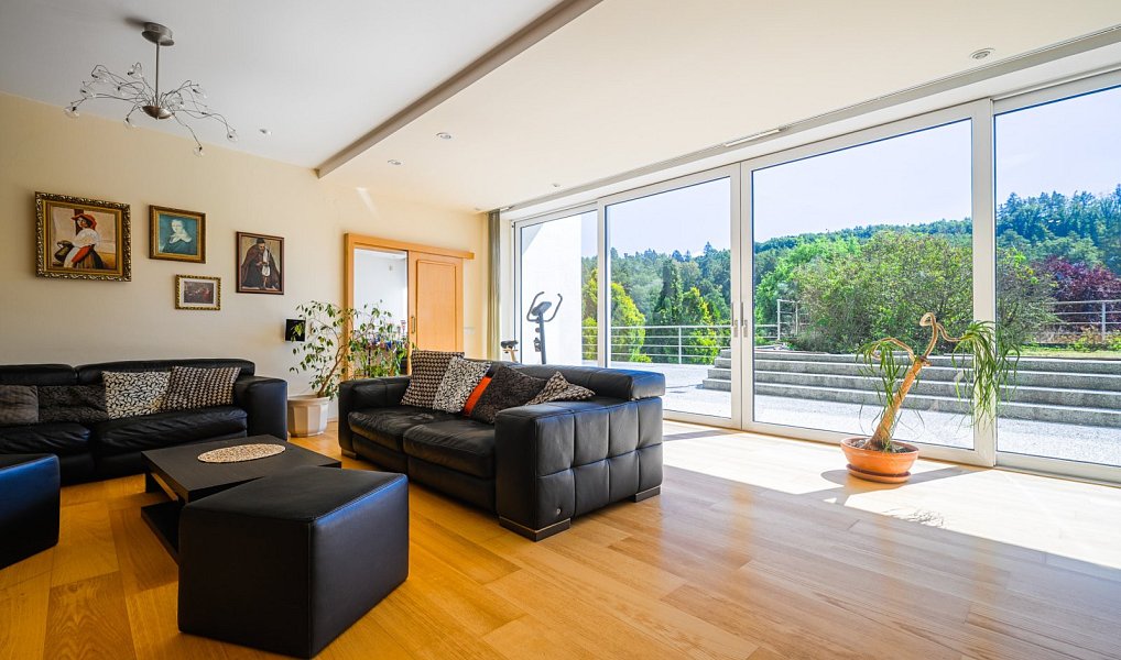 Prodej domu 1 032 m² s pozemkem 2 429 m², Zlín – náhled fotky 9