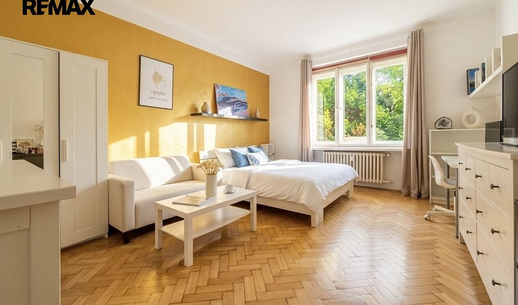 Prodej bytu 1+1 45 m², Praha – náhled fotky 2