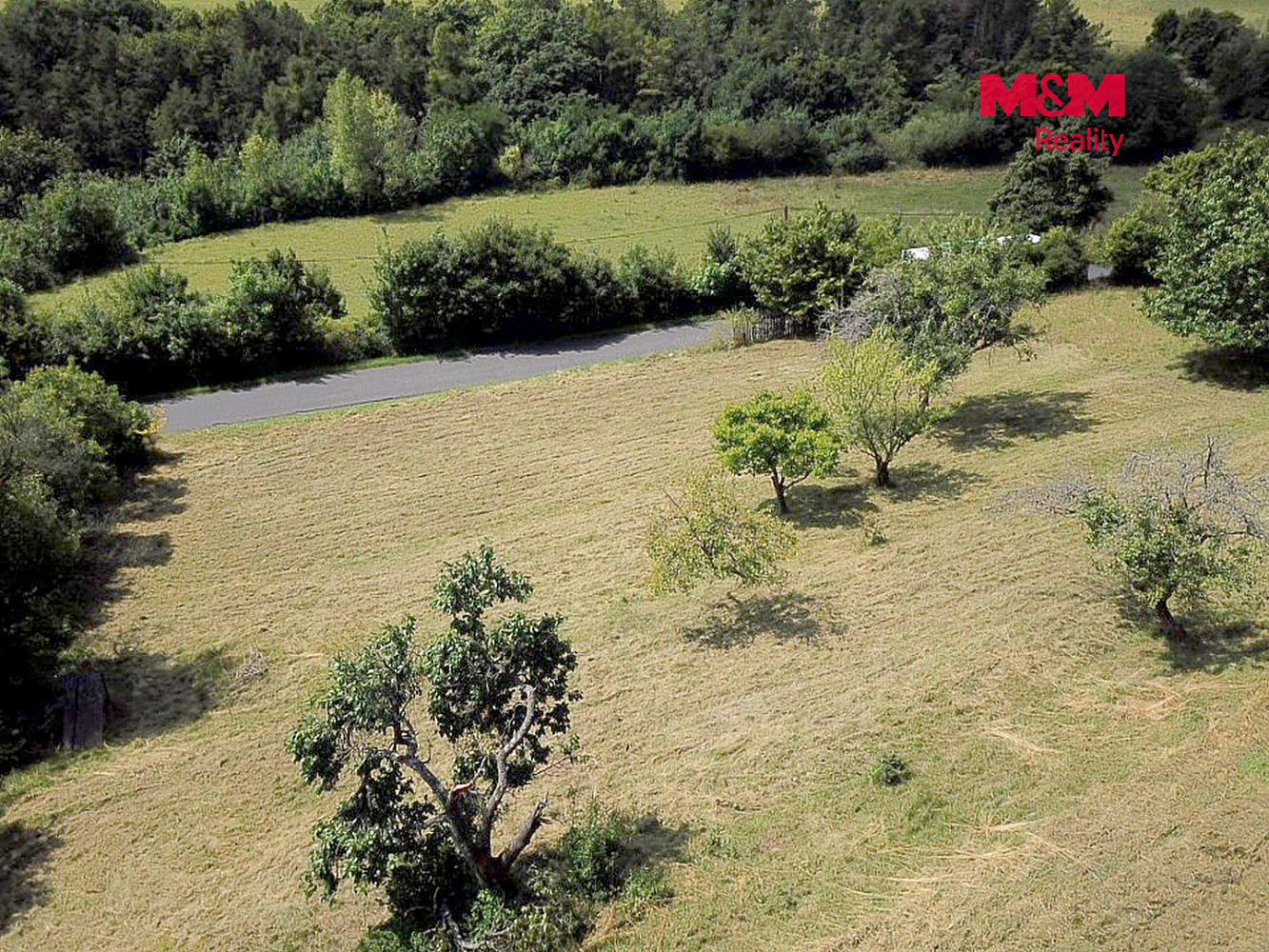 Prodej stavebního pozemku 858 m² – fotografie 3