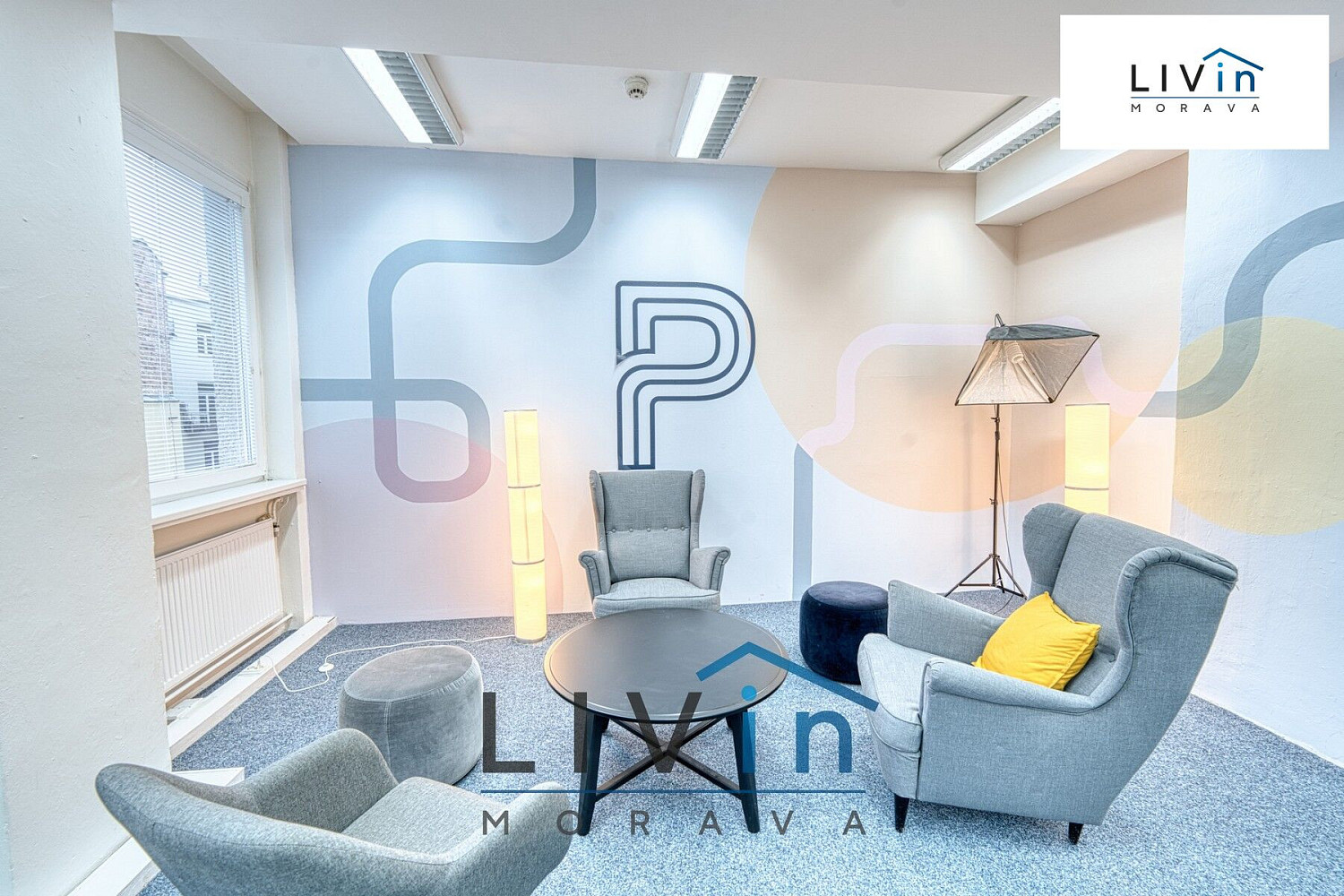 Pronájem obchodních prostor 128 m² — photo 2