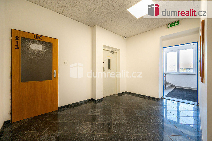 Pronájem kanceláře 30 m² — photo 4