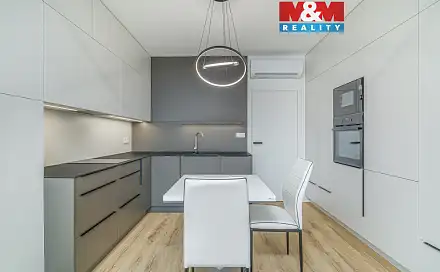Pronájem bytu 1+kk 33 m²
