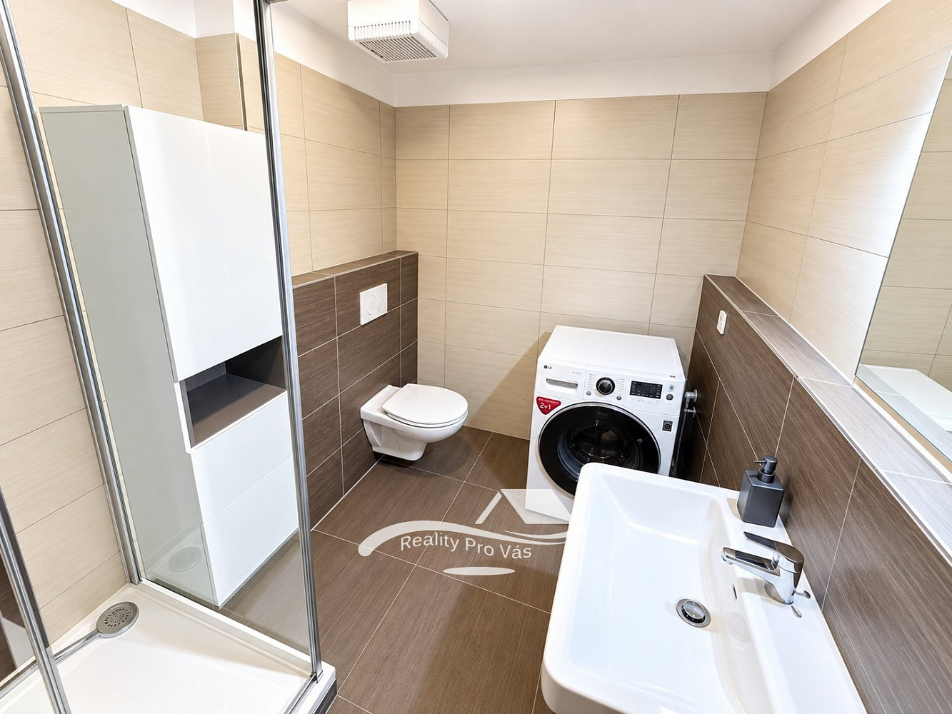 Pronájem bytu 2+kk 60 m² – fotografie 4