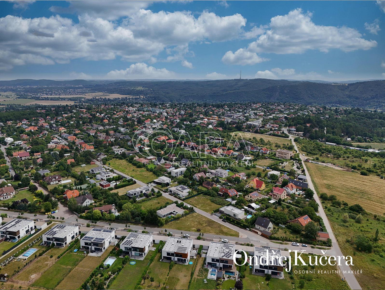 Prodej stavebního pozemku 6 657 m² – další