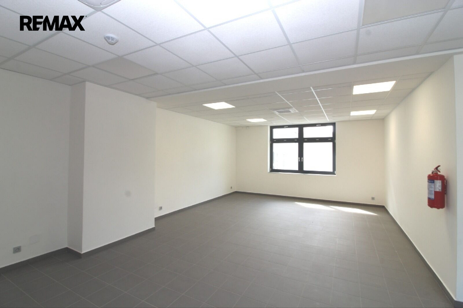 Pronájem obchodního prostoru 147 m², Náchodská, Praha - Horní Počernice – další